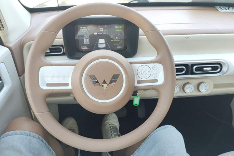 Used Wuling Hongguang MINIEV 2024 3rd Generation 215km Youth Edition Steering Wheel