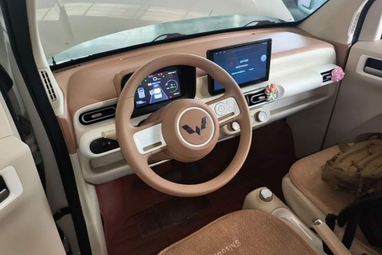Used Wuling Hongguang MINIEV 2024 3rd Generation 215km Youth Edition Steering Wheel