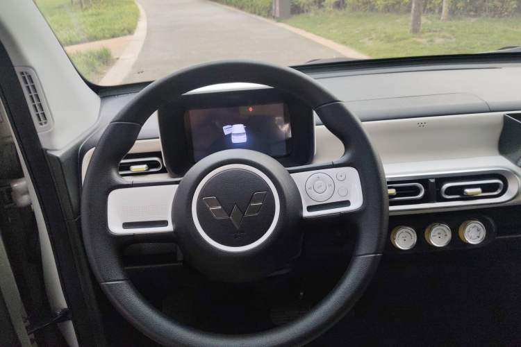 Used Wuling Hongguang MINIEV 2024 3rd Generation 215km Youth Edition Steering Wheel