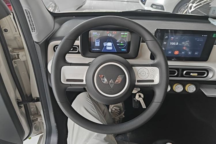 Used Wuling Hongguang MINIEV 2024 3rd Generation 170 km Steering Wheel