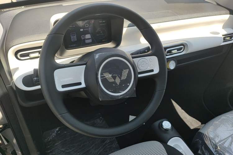 Used Wuling Hongguang MINIEV 2024 3rd Generation 215km Youth Edition Steering Wheel