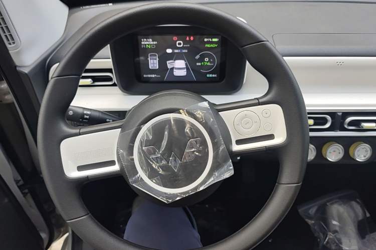 Used Wuling Hongguang MINIEV 2024 3rd Generation 215km Youth Edition Steering Wheel