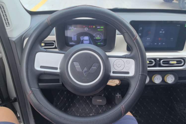 Used Wuling Hongguang MINIEV 2024 3rd Generation 170 km Steering Wheel