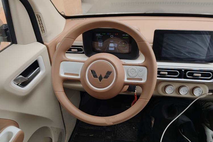 Used Wuling Hongguang MINIEV 2024 3rd Generation 170 km Steering Wheel