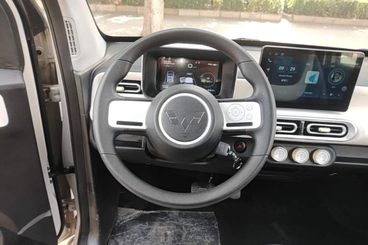 Used Wuling Hongguang MINIEV 2024 3rd Generation 215km Youth Edition Steering Wheel