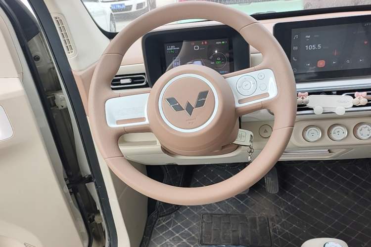 Used Wuling Hongguang MINIEV 2024 3rd Generation 215km Advanced Version Steering Wheel