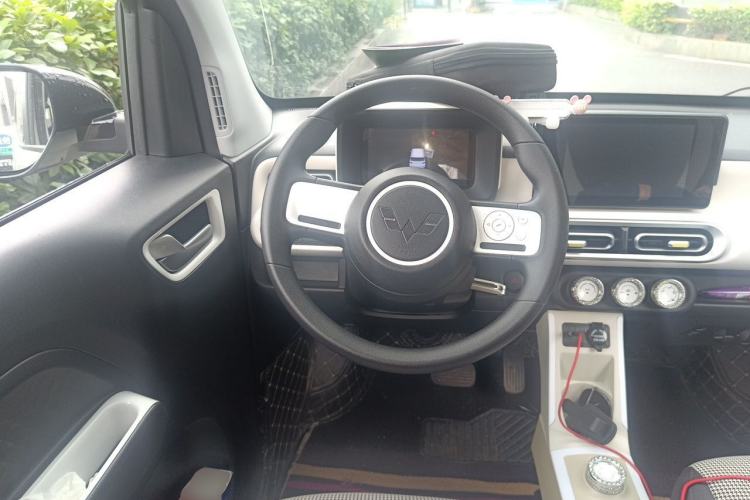 Used Wuling Hongguang MINIEV 2024 3rd Generation 215km Advanced Version Steering Wheel