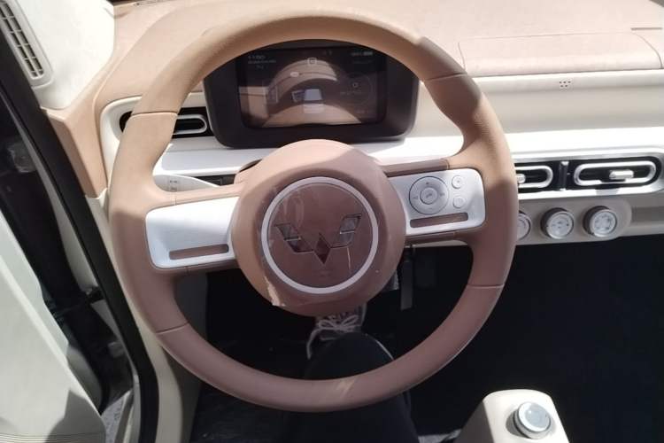 Used Wuling Hongguang MINIEV 2024 3rd Generation 215km Youth Edition Steering Wheel