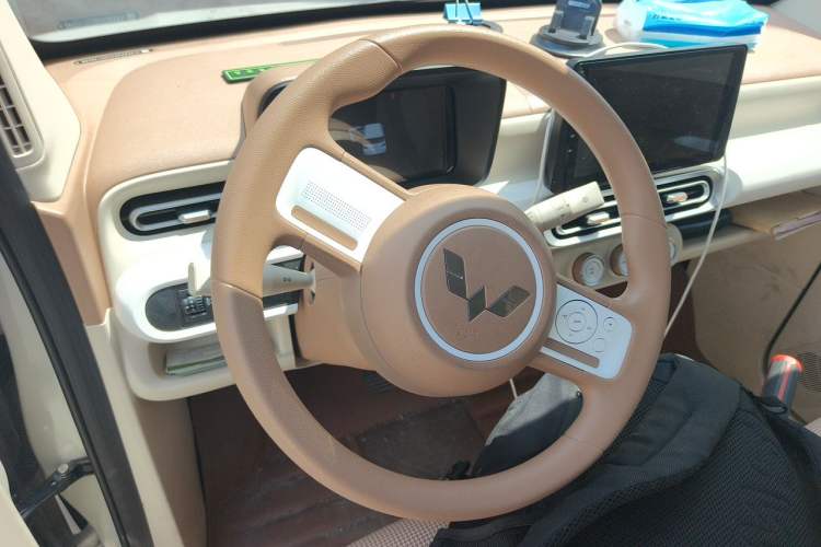 Used Wuling Hongguang MINIEV 2024 3rd Generation 215km Youth Edition Steering Wheel