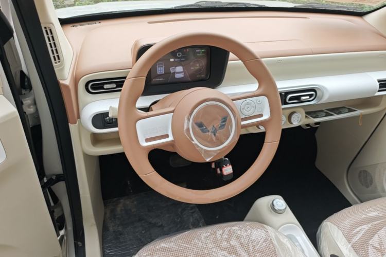 Used Wuling Hongguang MINIEV 2024 3rd Generation 215km Youth Edition Steering Wheel
