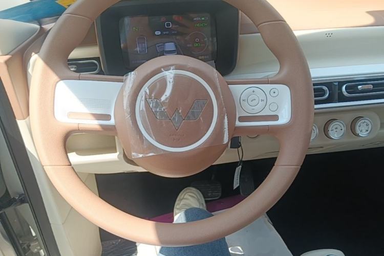 Used Wuling Hongguang MINIEV 2024 3rd Generation 215km Youth Edition Steering Wheel