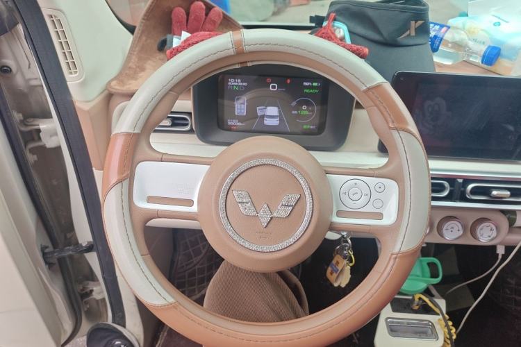 Used Wuling Hongguang MINIEV 2024 3rd Generation 215km Advanced Version Steering Wheel