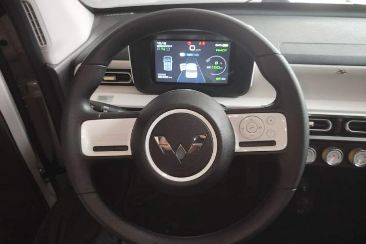 Used Wuling Hongguang MINIEV 2024 3rd Generation 215km Youth Edition Steering Wheel
