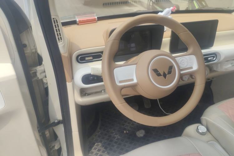 Used Wuling Hongguang MINIEV 2024 3rd Generation 215km Advanced Version Steering Wheel
