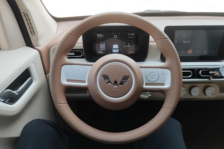 Used Wuling Hongguang MINIEV 2024 3rd Generation 215km Advanced Version Steering Wheel