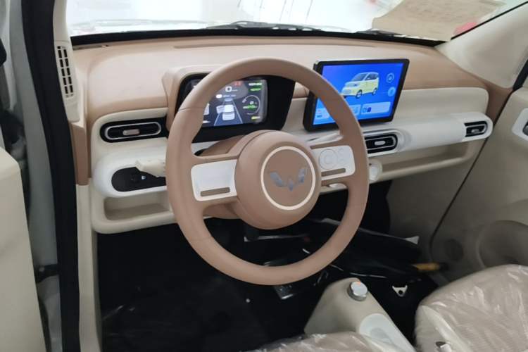Used Wuling Hongguang MINIEV 2024 3rd Generation 215km Youth Edition Steering Wheel