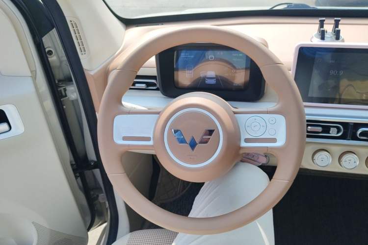 Used Wuling Hongguang MINIEV 2024 3rd Generation 215km Advanced Version Steering Wheel