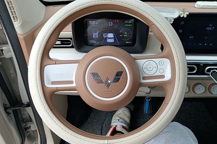 Used Wuling Hongguang MINIEV 2024 3rd Generation 215km Advanced Version Steering Wheel