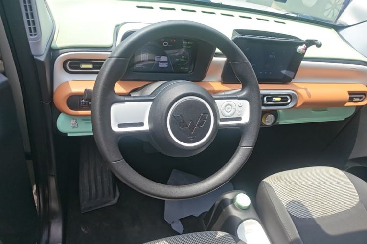 Used Wuling Hongguang MINIEV 2024 3rd Generation 215km Advanced Version Steering Wheel