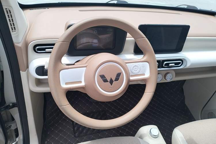 Used Wuling Hongguang MINIEV 2024 3rd Generation 215km Advanced Version Steering Wheel