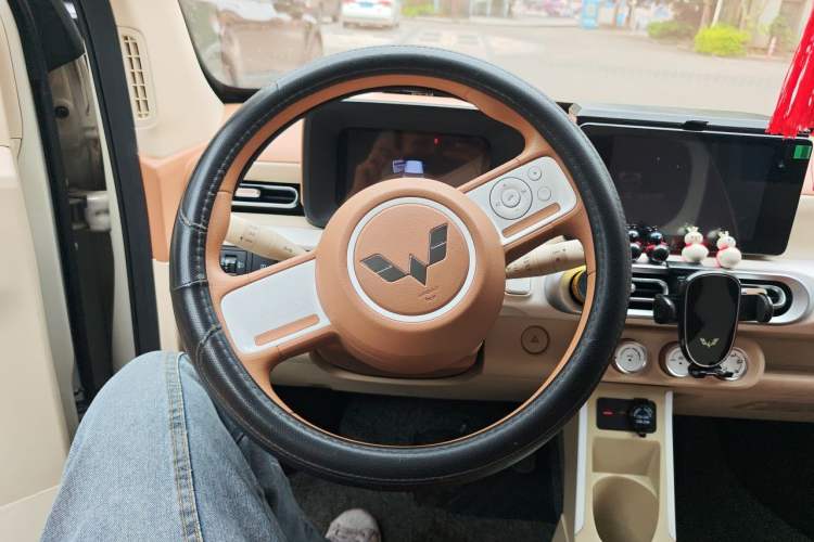 Used Wuling Hongguang MINIEV 2024 3rd Generation 215km Advanced Version Steering Wheel