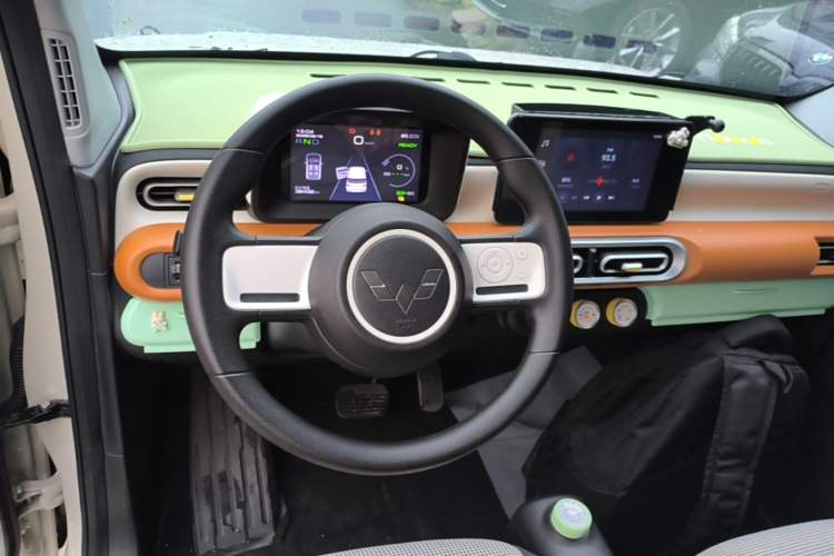 Used Wuling Hongguang MINIEV 2024 3rd Generation 215km Advanced Version Steering Wheel