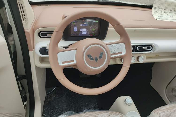 Used Wuling Hongguang MINIEV 2024 3rd Generation 215km Youth Edition Steering Wheel