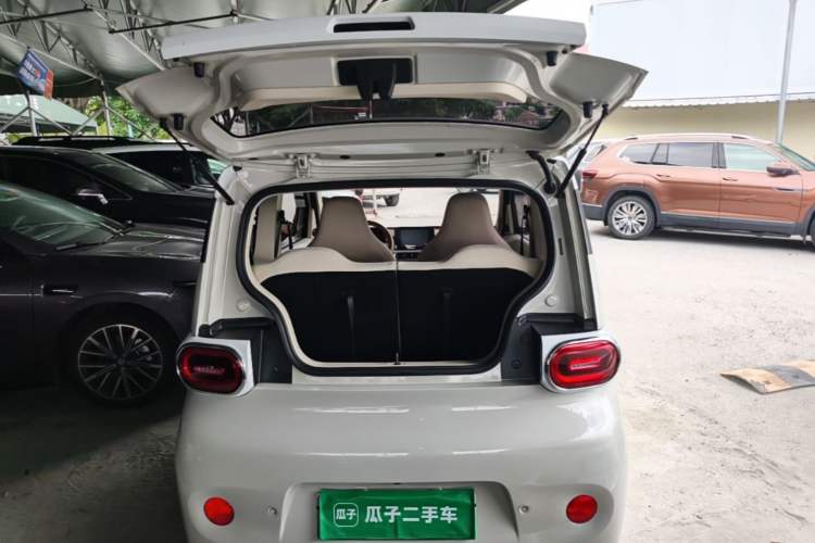 Used Wuling Hongguang MINIEV 2024 3rd Generation 215km Advanced Version Trunk