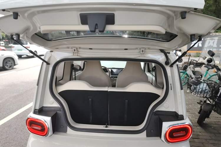 Used Wuling Hongguang MINIEV 2024 3rd Generation 215km Advanced Version Trunk