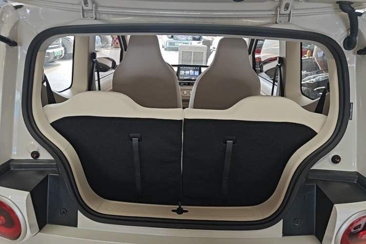 Used Wuling Hongguang MINIEV 2024 3rd Generation 215km Youth Edition Trunk