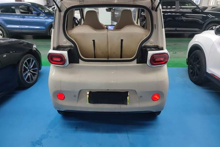 Used Wuling Hongguang MINIEV 2024 3rd Generation 215km Advanced Version Trunk
