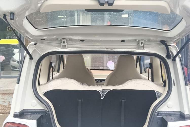 Used Wuling Hongguang MINIEV 2024 3rd Generation 215km Youth Edition Trunk