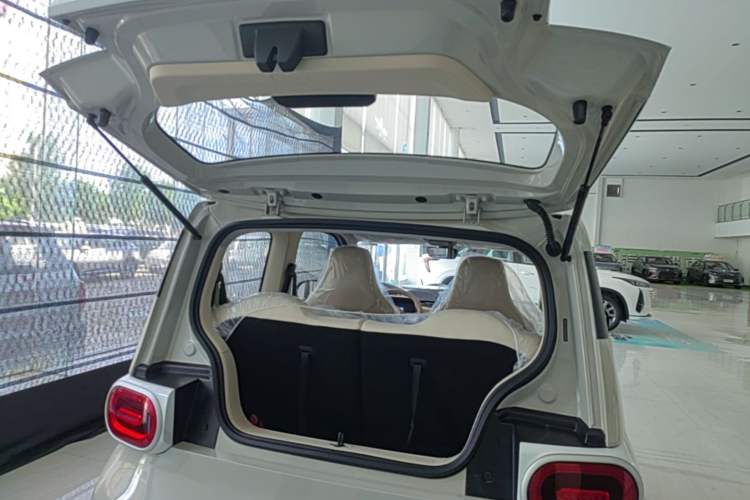 Used Wuling Hongguang MINIEV 2024 3rd Generation 215km Youth Edition Trunk