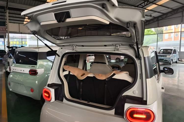 Used Wuling Hongguang MINIEV 2024 3rd Generation 215km Youth Edition Trunk
