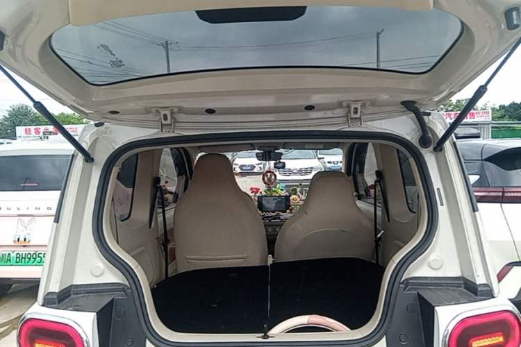 Used Wuling Hongguang MINIEV 2024 3rd Generation 215km Advanced Version Trunk