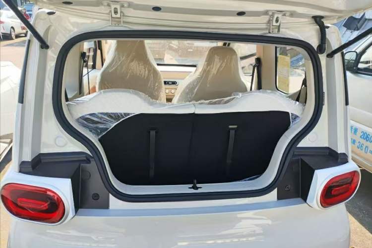Used Wuling Hongguang MINIEV 2024 3rd Generation 215km Youth Edition Trunk