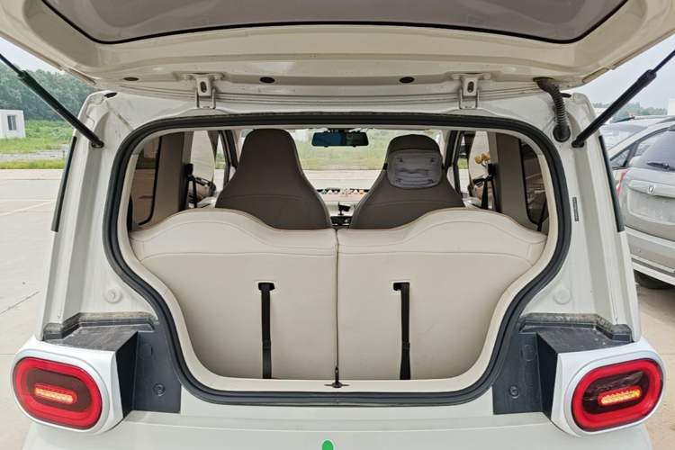 Used Wuling Hongguang MINIEV 2024 3rd Generation 215km Youth Edition Trunk