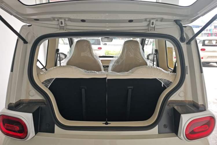 Used Wuling Hongguang MINIEV 2024 3rd Generation 215km Youth Edition Trunk