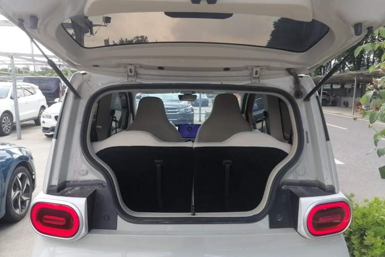 Used Wuling Hongguang MINIEV 2024 3rd Generation 215km Youth Edition Trunk