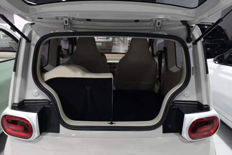 Used Wuling Hongguang MINIEV 2024 3rd Generation 215km Youth Edition Trunk
