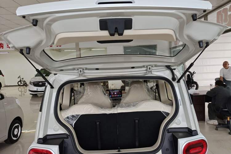 Used Wuling Hongguang MINIEV 2024 3rd Generation 215km Youth Edition Trunk