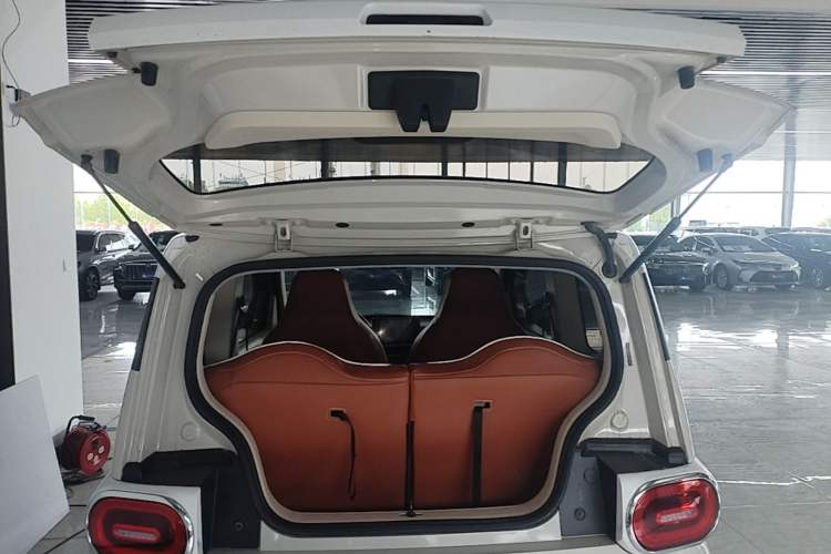 Used Wuling Hongguang MINIEV 2024 3rd Generation 215km Advanced Version Trunk