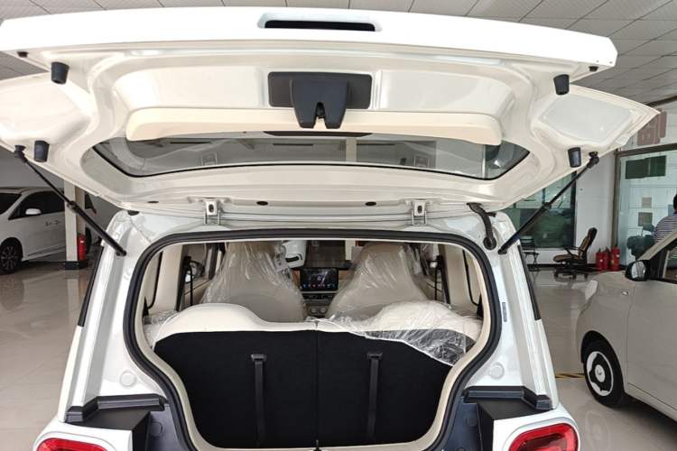 Used Wuling Hongguang MINIEV 2024 3rd Generation 215km Youth Edition Trunk