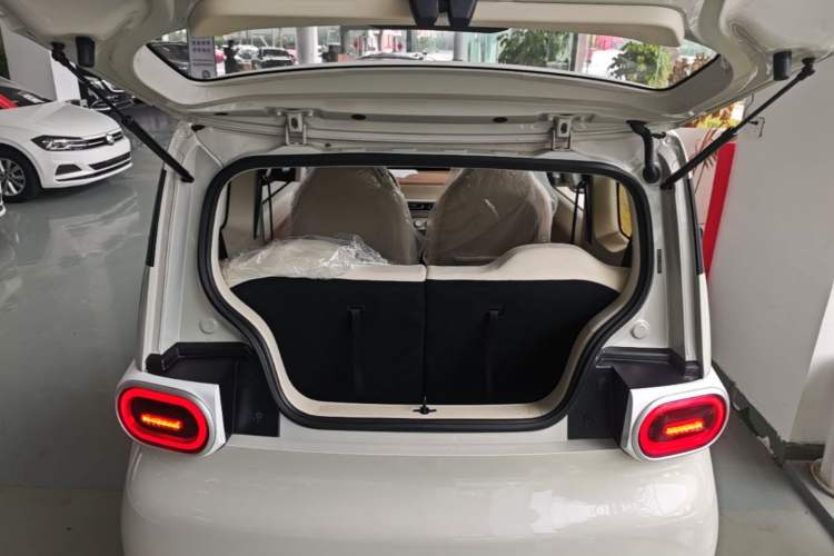 Used Wuling Hongguang MINIEV 2024 3rd Generation 215km Youth Edition Trunk