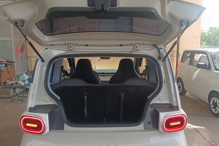 Used Wuling Hongguang MINIEV 2024 3rd Generation 215km Youth Edition Trunk