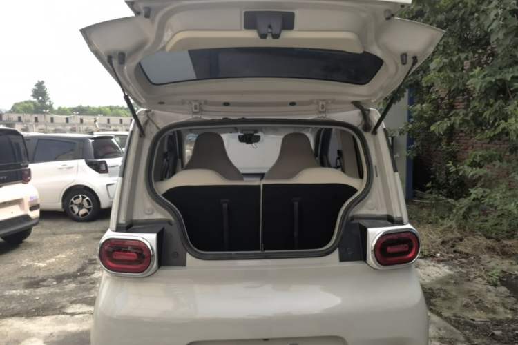 Used Wuling Hongguang MINIEV 2024 3rd Generation 215km Advanced Version Trunk