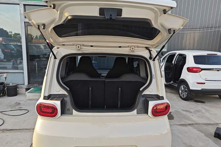Used Wuling Hongguang MINIEV 2024 3rd Generation 215km Youth Edition Trunk
