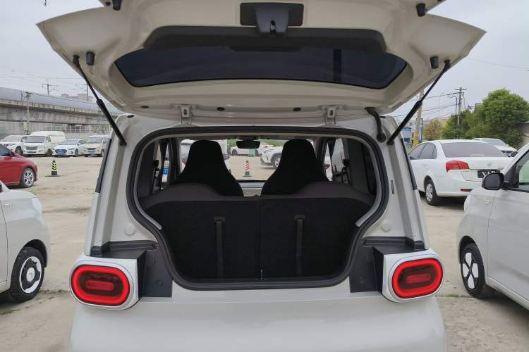 Used Wuling Hongguang MINIEV 2024 3rd Generation 215km Youth Edition Trunk