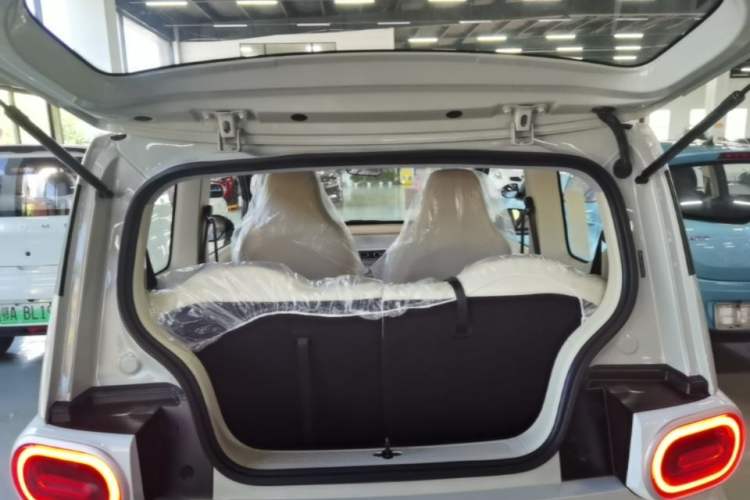 Used Wuling Hongguang MINIEV 2024 3rd Generation 215km Youth Edition Trunk