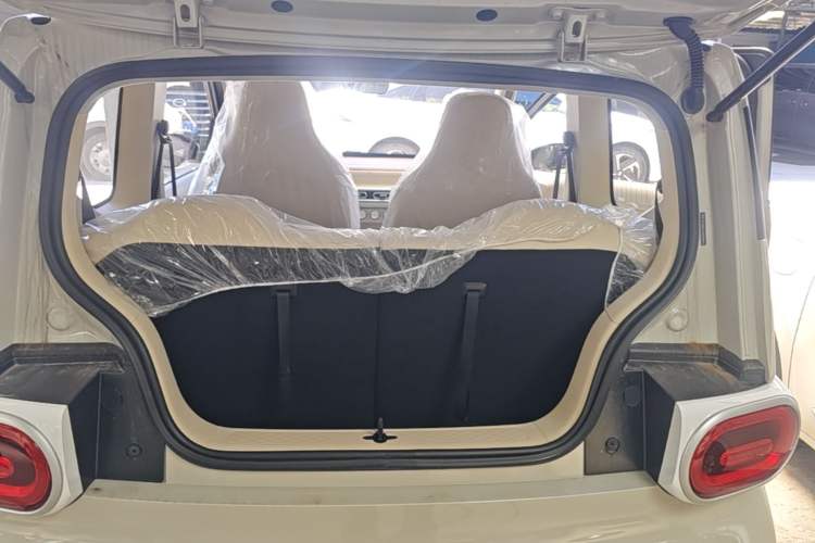 Used Wuling Hongguang MINIEV 2024 3rd Generation 215km Youth Edition Trunk